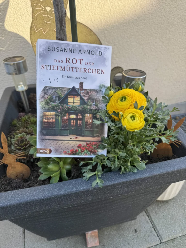 Bild zu der Rezension von Arnold, Susanne: Das Rot der Stiefmütterchen